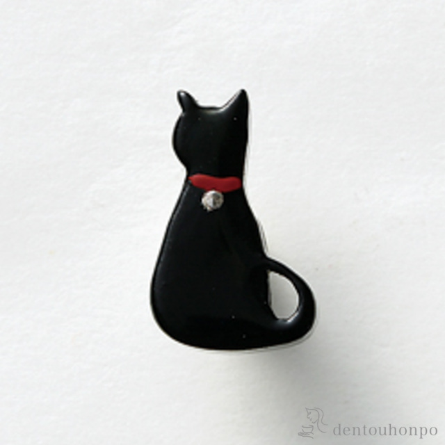 うるしピンズ ネコ リボン 黒≪在庫確認後、7営業日程で出荷≫ ( 退職祝い 定年 おしゃれ かわいい ピン アクセサリー ギフト 越前漆器 )