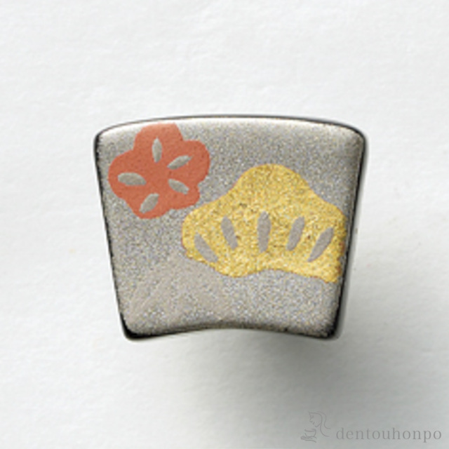 【送料無料】うるしピンズ 松竹梅≪在庫確認後、7営業日程で出荷≫ ( おしゃれ かわいい ピン アクセサリー ギフト 越前漆器 )