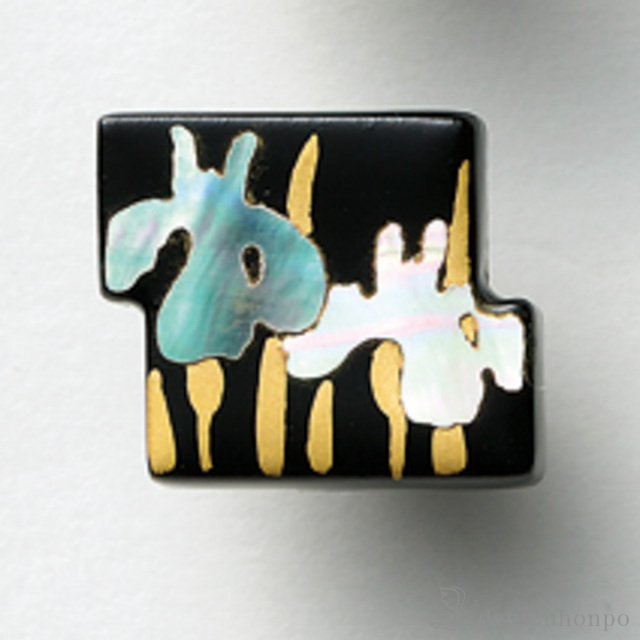 【送料無料】うるしピンズ カキツバタ≪在庫確認後、7営業日程で出荷≫ ( おしゃれ かわいい ピン アクセサリー ギフト 越前漆器 )