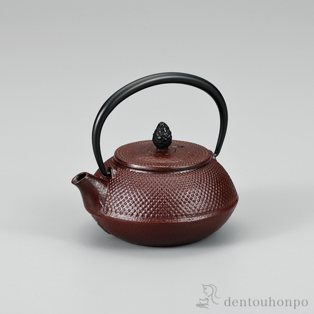 【送料無料】うるしPOT　 丸アラレ 茜 300ｍｌ≪在庫確認後、7営業日程で出荷≫ ( ティーポット お茶 煎茶 日本茶 おすすめ 越前漆器 )