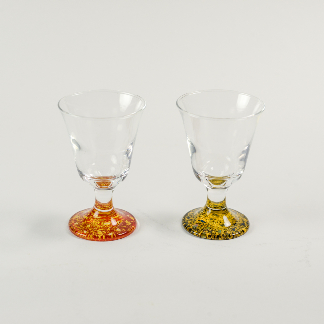 送料無料】 冷酒グラス 高杯型 銀河 ペア 木箱入り / ぐいのみ 盃 酒器