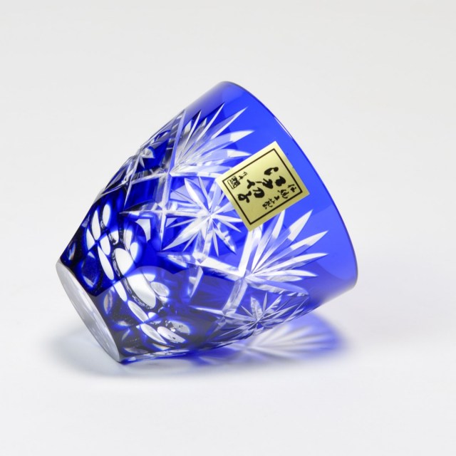 送料無料】 星切子 ぐい 瑠璃 江戸切子 / 田島硝子 ぐいのみ 盃 酒器