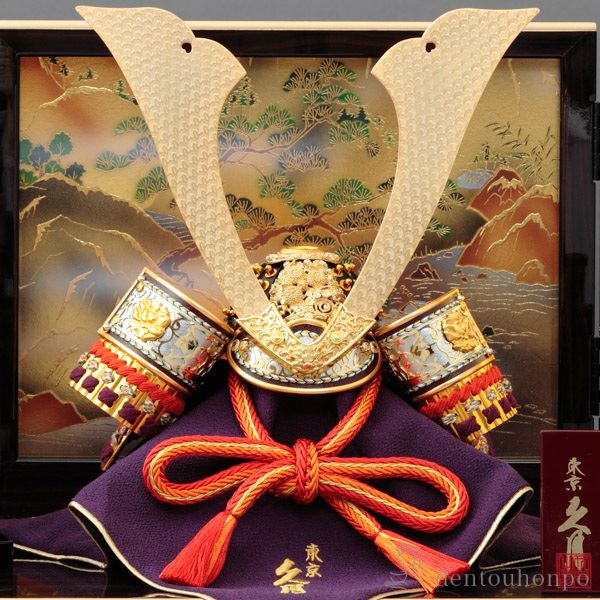 送料無料 五月人形 収納兜飾り 正絹朱糸中白縅 10号 幅 50cm 家紋刻印サービス付き 久月 敬老の日 プレゼント ギフト 五月人形 兜飾り コンパクト おしゃれ こいのぼり 人気 江戸節句人形 送料無料 通常1週間程で出荷