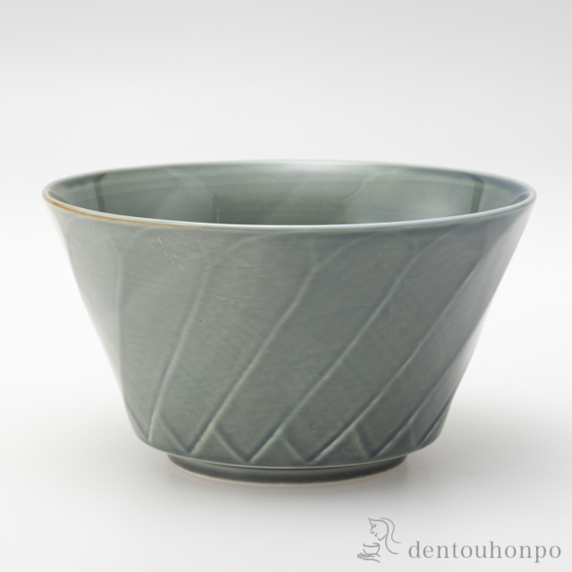 ガラス製 葉と鳥の彫刻ボウル 【公式通販】