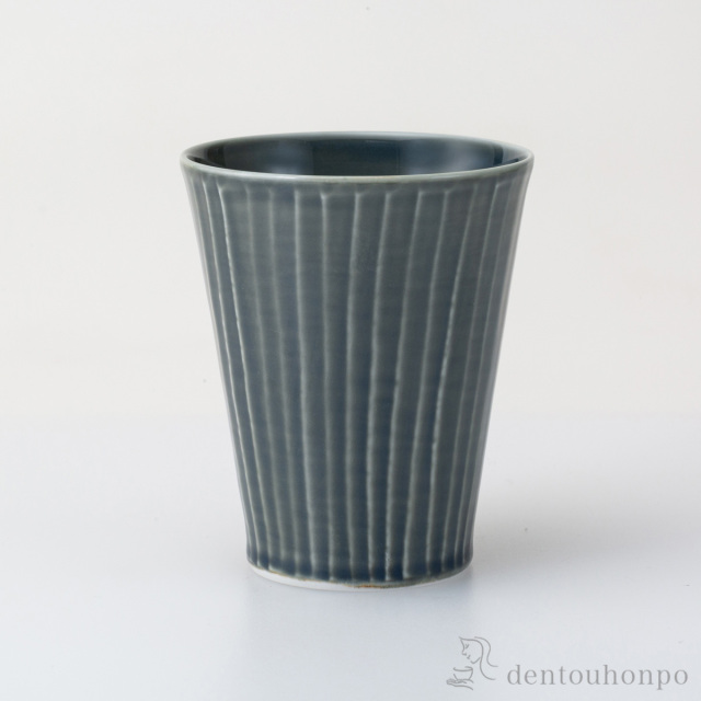 彫刻紋〈藍墨〉 ピルスナー 草林彫≪在庫確認後、10~14営業日程で出荷≫ ( 初任給 プレゼント 母の日 ビールグラス ビアグラス 保温 保冷 人気 波佐見焼 )