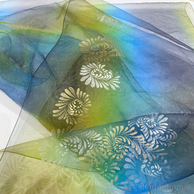 送料無料】 天女の羽衣 加賀友禅染ショール 手描き シェル(青オーロラ