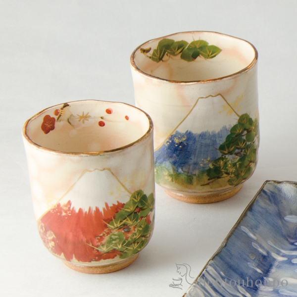 【送料無料】組湯呑 吉祥富士 ペア≪売り切れました≫ ( 名入れ有料 湯呑み 湯のみ セット 湯飲み おすすめ セット 清水焼 京焼 )