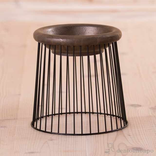 【送料無料】ペット用フードボウル Paws bowl 2 黒銹 M 台座付≪在庫確認後、1~3営業日で出荷≫ ( 清水焼 京焼 猫用 犬用 ネコ 猫 ペット用品 清水焼 京焼 )