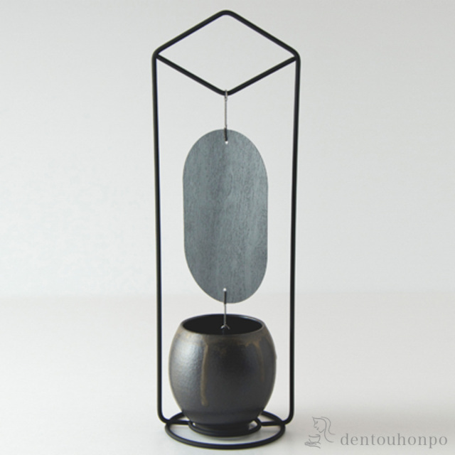 【送料無料】置型風鈴 涼の音 黒 黒銹≪在庫確認後、1~3営業日で出荷≫ ( 受付 来客用 仏具 仏壇 人気 清水焼 京焼 )