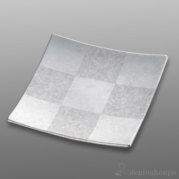 市松　スクエアプレート (S) (銀)≪在庫確認後、1~3営業日で出荷≫ ( 箔一 母の日 プレゼント 初任給 おしゃれ ブランド せんす 和柄 うちわ 金沢金箔 )