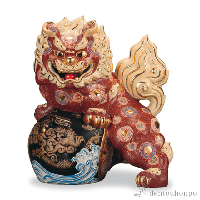 【送料無料】立龍彫刻獅子 盛 20号≪在庫確認後、1~3営業日で出荷≫ ( 木札名入れ有料 置物 玄関 受付 風水 幸運 九谷焼 )