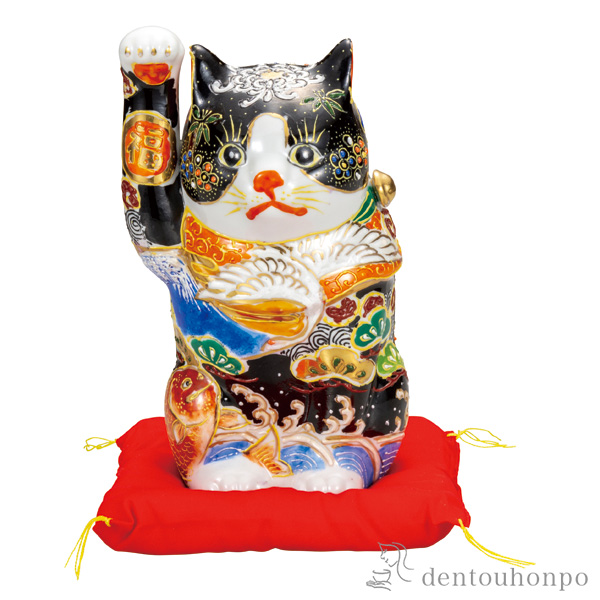 【送料無料】招き猫 吉祥盛 7号 布団付≪在庫確認後、通常即日で出荷※5／7以降≫ ( 木札名入れ有料 置物 幸運 開運 まねきねこ 風水 九谷焼 )