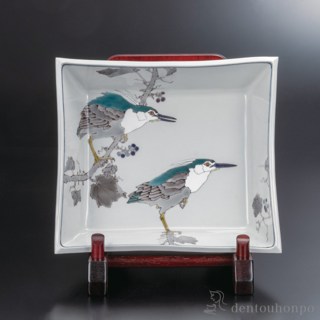 【送料無料】飾鉢 五位鷺の図 皿立付≪在庫確認後、通常即日で出荷≫ ( 置物 飾皿 スタンド 絵皿 贈り物 九谷焼 )