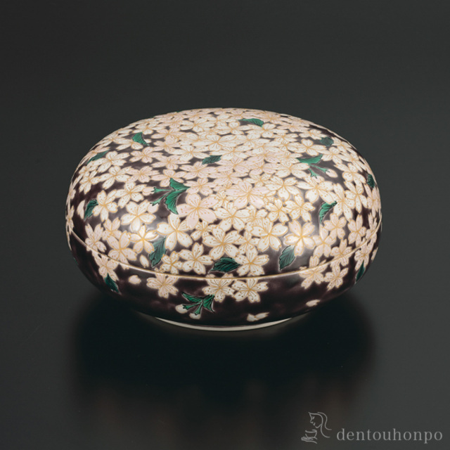 【送料無料】飾陶箱 春模様≪在庫確認後、1~3営業日で出荷≫ ( 木箱名入れ有料 木札名入れ有料 手作り サイドテーブル チェスト リビング 人気 九谷焼 )