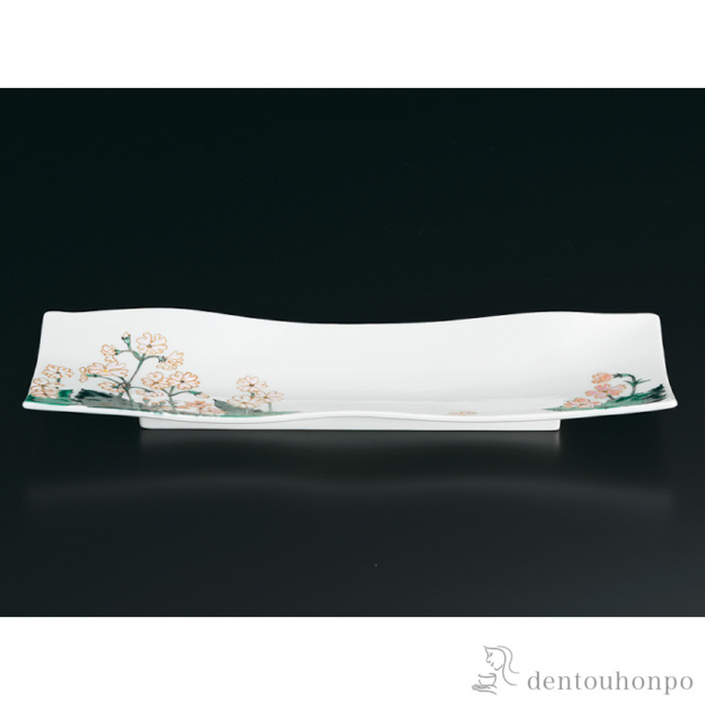 【送料無料】長角波皿 さくら草≪在庫確認後、1~3営業日で出荷≫ ( 角皿 長皿 焼き魚 さんま おしゃれ 九谷焼 )