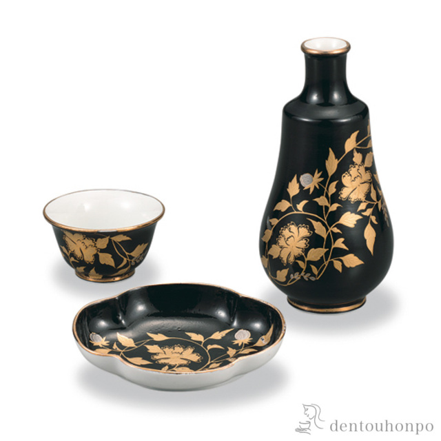 【送料無料】ちょい飲みセット 金襴手 黒≪在庫確認後、1~3営業日で出荷≫ ( 酒器 日本酒 冷酒 プレゼント 人気 九谷焼 )