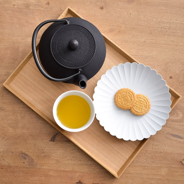 日本製 鋳鉄 ティーポット 茶こし付き 岩鋳 急須 南部鉄器 ティーポット カラーポット 3型平アラレ