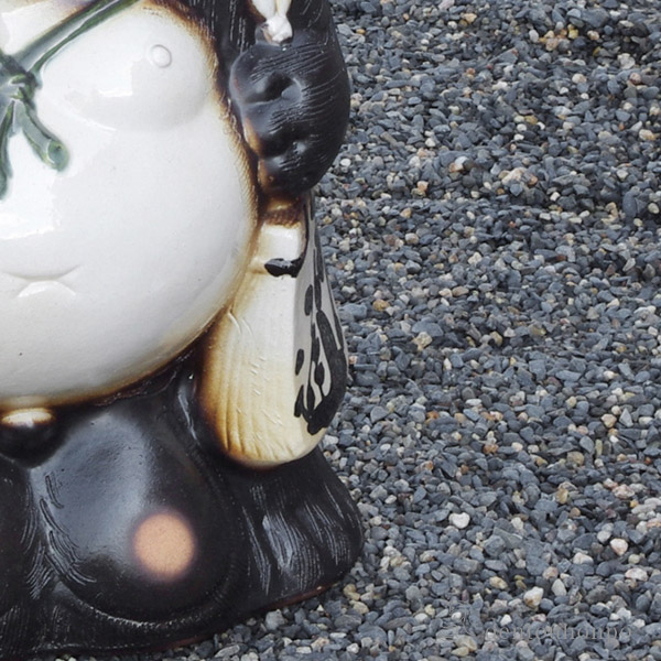 送料無料】 福ひねり狸 20号 / 置物 幸運 風水 縁起物 人気 信楽焼