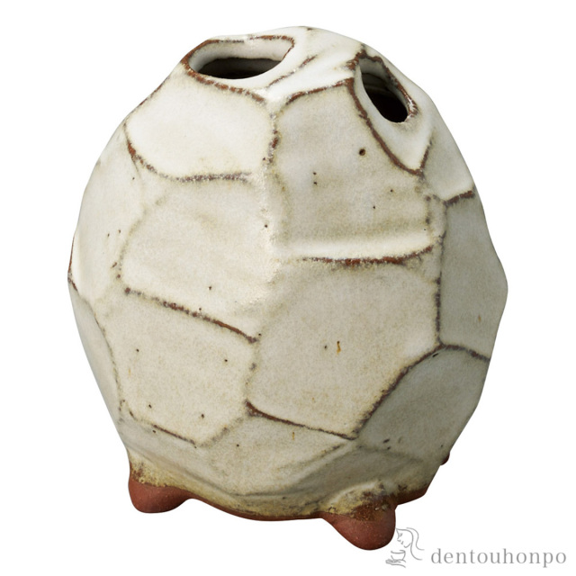 【送料無料】ミニ花瓶 白釉  小岩≪在庫確認後、10~14営業日程で出荷予定≫ ( へちもん 木札名入れ有料 一輪挿し おしゃれ 花器 フラワーベース かわいい 信楽焼 )