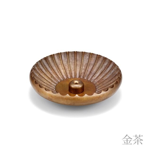 【送料無料】香皿 菊割（きくわり） 金茶 桐箱入り≪在庫確認後、21営業日程で出荷≫ ( 能作 木箱名入れ有料 母の日 プレゼント 初任給 お香立て インセンス インテリア 雑貨 香皿 高岡銅器 )