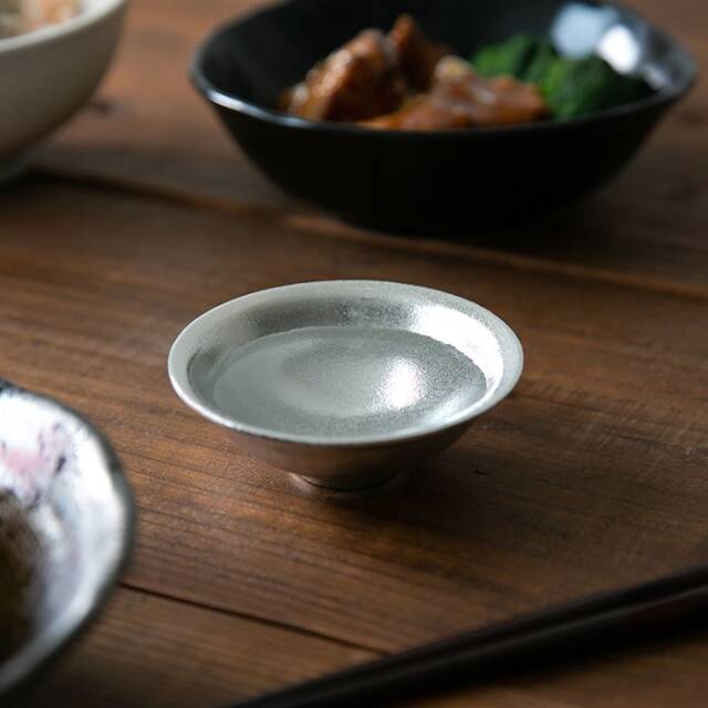 【送料無料】盃 平杯≪在庫確認後、21営業日程で出荷≫ ( 能作 初任給 プレゼント 母の日 ぐいのみ 盃 酒器 猪口 日本酒 高岡銅器 )