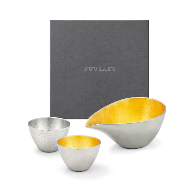 【送料無料】酒器セット 錫 金箔 片口・小 片口1個・ぐい呑2種入り≪在庫確認後、10~14営業日程で出荷予定≫ ( 能作 名入れ有料 酒器 日本酒 冷酒 プレゼント 人気 高岡銅器 )