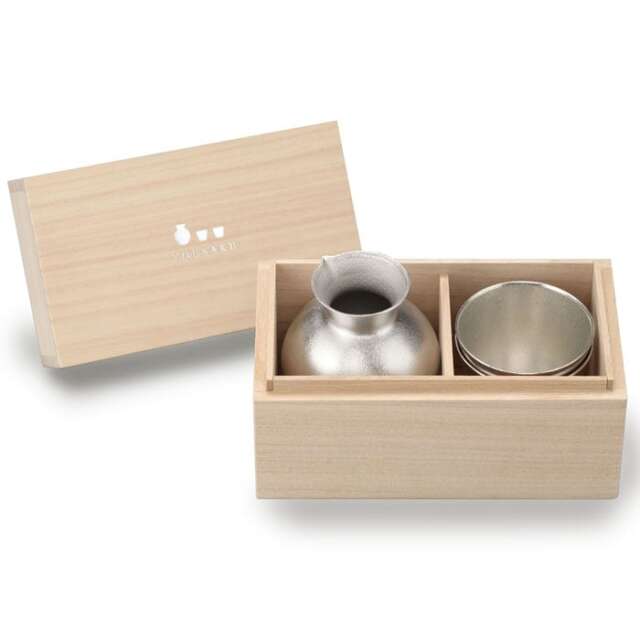 蔵出し酒器セット(徳利一本、猪口一個、小皿二種二枚、大猪口一客) 送料無料】 徳利・猪口セット 錫 徳利1個・猪口2個 桐箱入り