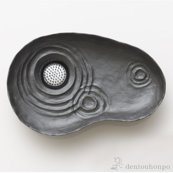 水盤 雫影 かたかご　消炭色 剣山付≪在庫確認後、10~14営業日程で出荷≫ ( 母の日 プレゼント 初任給 花器 いけばな 生け花 おしゃれ おすすめ 高岡銅器 )