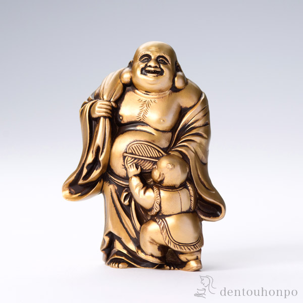 七福神 布袋 シルキーゴールド≪在庫確認後、1~3営業日で出荷≫ ( 木札名入れ有料 父の日 プレゼント 初任給 恵比寿 大黒 宝船 置物 幸運 高岡銅器 )