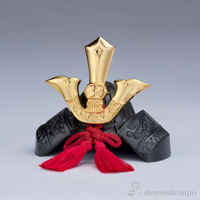 送料無料】 BUSHIDO 兜 楠木正成公 / 兜 武者人形 コンパクト