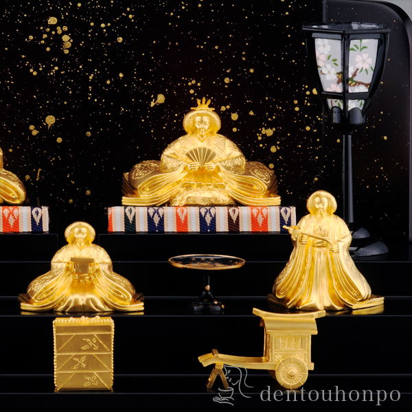 【新品・未使用】お雛様 額 雅 彫金 伝統工芸 木製額 新品・未使用】お雛様 額 雅 彫金 伝統工芸 木製額