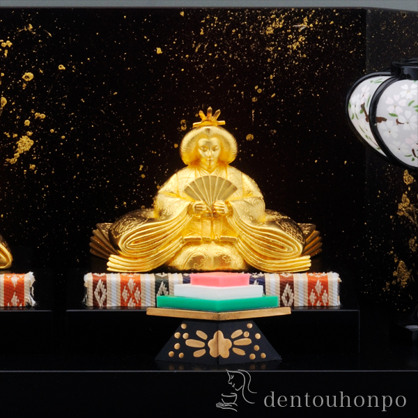 【新品・未使用】お雛様 額 雅 彫金 伝統工芸 木製額 新品・未使用】お雛様 額 雅 彫金 伝統工芸 木製額
