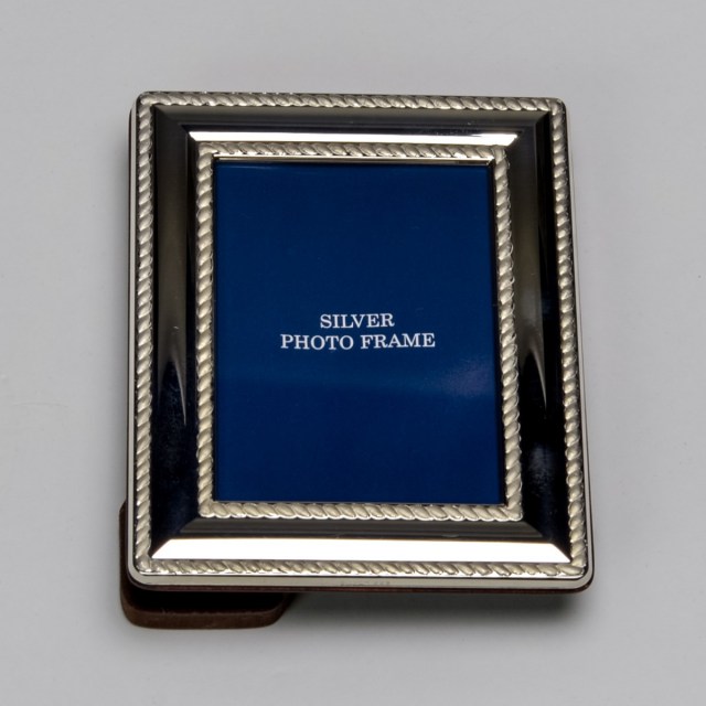 送料無料】 銀製 フォトフレーム ツイスト M / 写真立て フォト