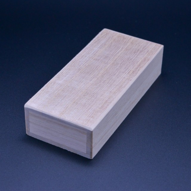 送料無料】 K18 根付 絵馬 未 / ストラップ 美術品 工芸品 おしゃれ