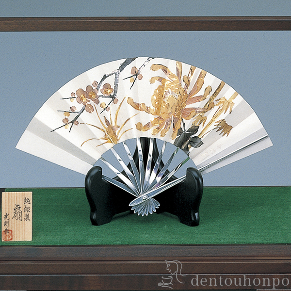 送料無料】 銀製 扇子 四君子 G 4.5号・28g / 光則（銀工芸） 高級