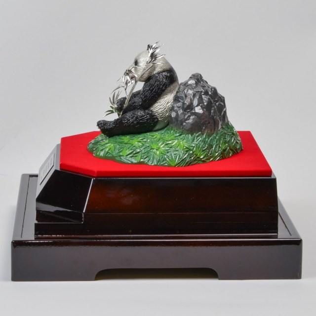 送料無料】 銀製 ジャイアントパンダ LPC 57g / 高級 コレクション