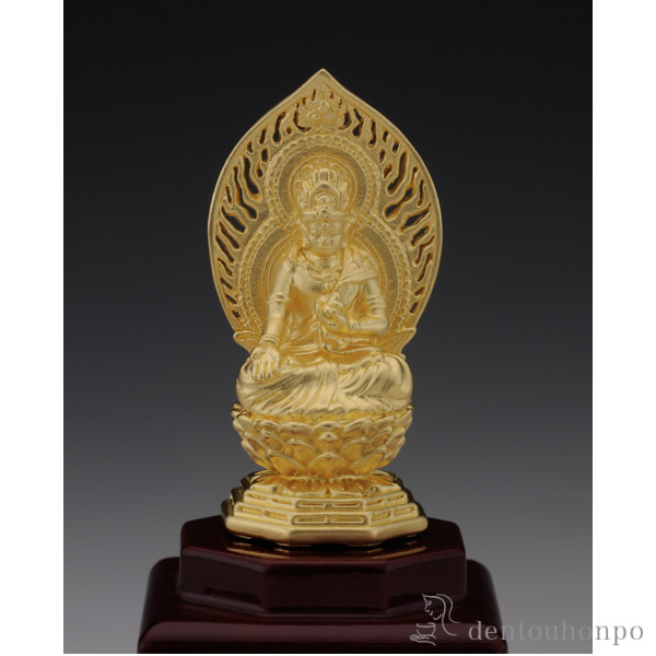 【送料無料】純金製 お守り御本尊 虚空蔵菩薩 丑・寅年 ガラスケース　飾り台付≪2ヶ月程で出荷予定≫ ( 光則（金工芸） 木札名入れ有料 仏壇 寺院 仏様 日本 仏具 東京銀器（金工芸） )