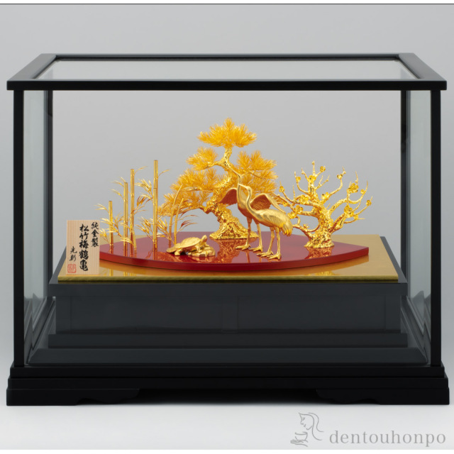 【送料無料】純金 松竹梅鶴亀 A 750g≪注文後に商品取り寄せ、後日納期連絡致します≫ ( 木札名入れ有料 高級 コレクション 美術品 工芸品 伝統 東京銀器（金工芸） )