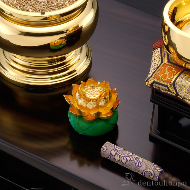 専用出品　棹メンテナンス済み　紅木　金細　東さわり　おまけケース 送料無料】 純金 蓮飾り 30g 1.7号 / お寺 仏壇 ブランド