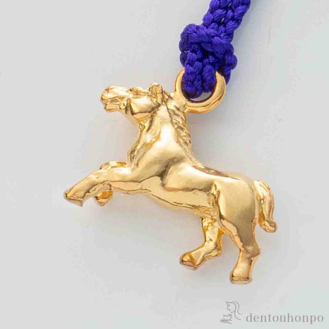 送料無料】 K18 根付 「午」 K18 2g 小 桐箱入り / お正月 新年 午 馬