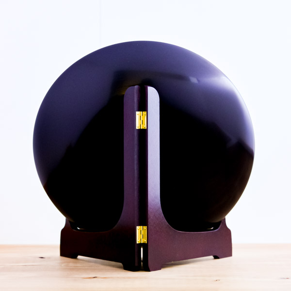 送料無料】 飾り皿 黒 桜 皿立付き / 置物 飾皿 スタンド 絵皿 贈り物