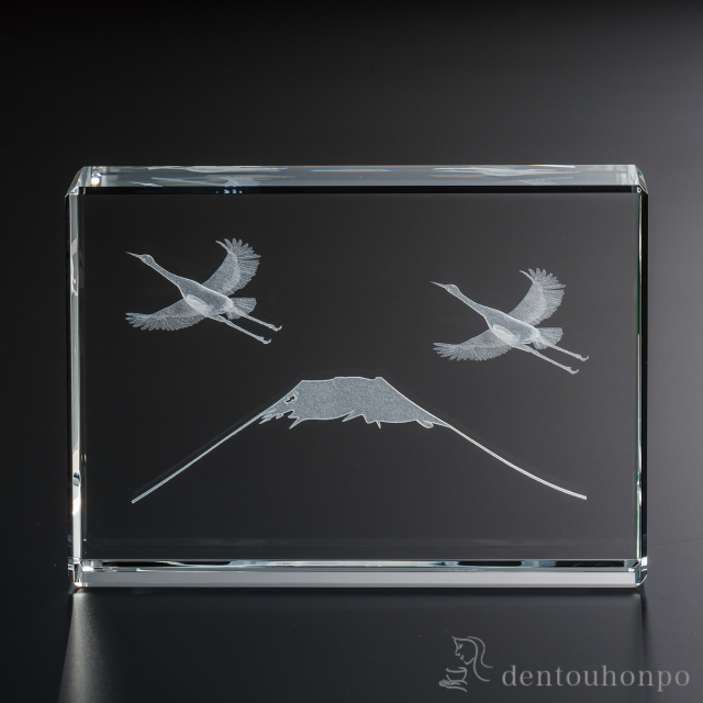 【送料無料】長角クリスタル飾り 富士に鶴≪在庫確認後、1~3営業日で出荷≫ ( 木札名入れ有料 置物 幸運 風水 縁起物 人気 山中漆器 )