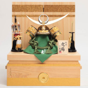 名入れ木札無料 【送料無料】五月人形 兜飾り 収納飾り 銘木収納 正絹萌黄裾濃縅 13号 幅48cm≪売り切れました≫ ( 久月 五月人形 兜飾り コンパクト おしゃれ かっこいい 人気 江戸節句人形 )