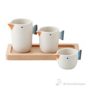 【送料無料】3点ミニポット tori ポット3サイズセット 木製トレー付き≪在庫確認後、10~14営業日程で出荷≫ ( tori 退職祝い 定年 薬味入れ 卓上 調味料ケース キッチン 店舗用 波佐見焼 )
