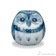 【送料無料】丸形ふくろう 染付 2.3号≪在庫確認後、1~3営業日で出荷≫ ( 木札名入れ有料 フクロウ 置物 玄関 風水 小物 九谷焼 )