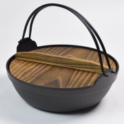 【送料無料】岩鋳 南部鉄器 ふる里鍋 深型 36cm ツル付き≪在庫確認後、7営業日程で出荷≫ ( 岩鋳 なべ 鉄鍋 鉄分補給 正規品 いろり鍋 南部鉄器 )