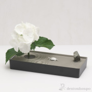 水盤 雫影 M　墨黒 剣山付≪在庫確認後、10~14営業日程で出荷≫ ( 母の日 プレゼント 初任給 花器 いけばな 生け花 おしゃれ おすすめ 高岡銅器 )