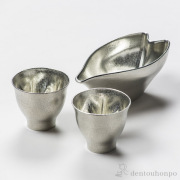 【送料無料】さくら錫 酒器セット ぐい呑み2客・片口セット≪在庫確認後、10~14営業日程で出荷≫ ( 酒器 日本酒 冷酒 プレゼント 人気 高岡銅器 )