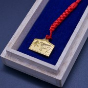 【送料無料】Ｋ１８ 根付 絵馬 未≪在庫確認後、10~14営業日程で出荷≫ ( ストラップ 美術品 工芸品 おしゃれ ブランド 東京銀器（金工芸） )