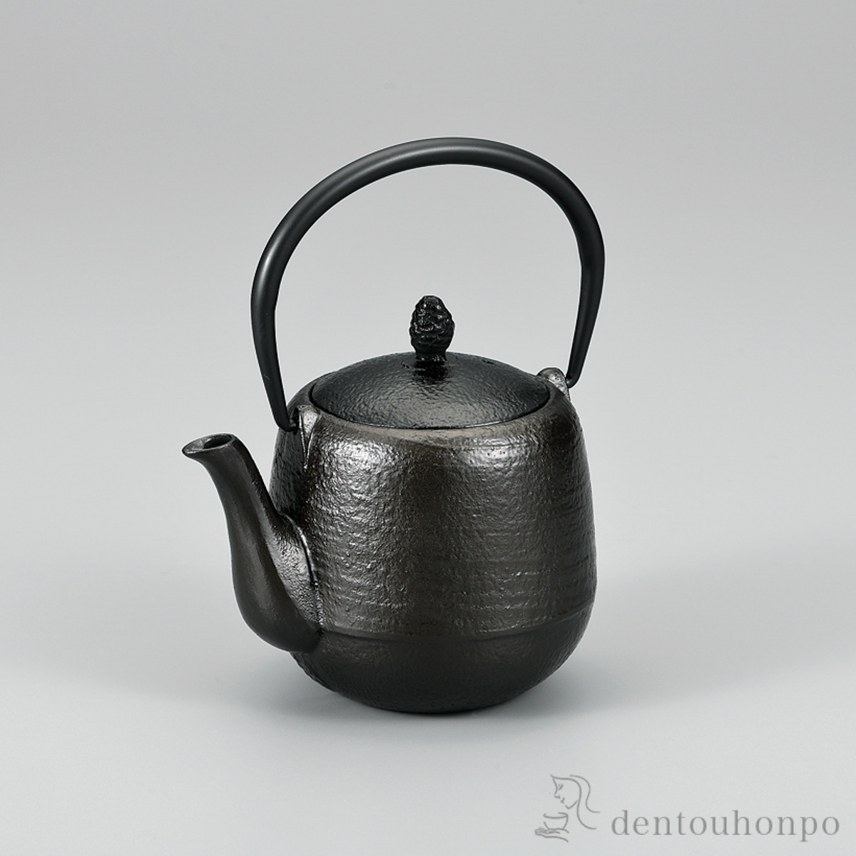 【送料無料】うるしPOT　 なつめ型 黒銀 400ｍｌ≪在庫確認後、7営業日程で出荷≫ ( ティーポット お茶 煎茶 日本茶 おすすめ 越前漆器 )